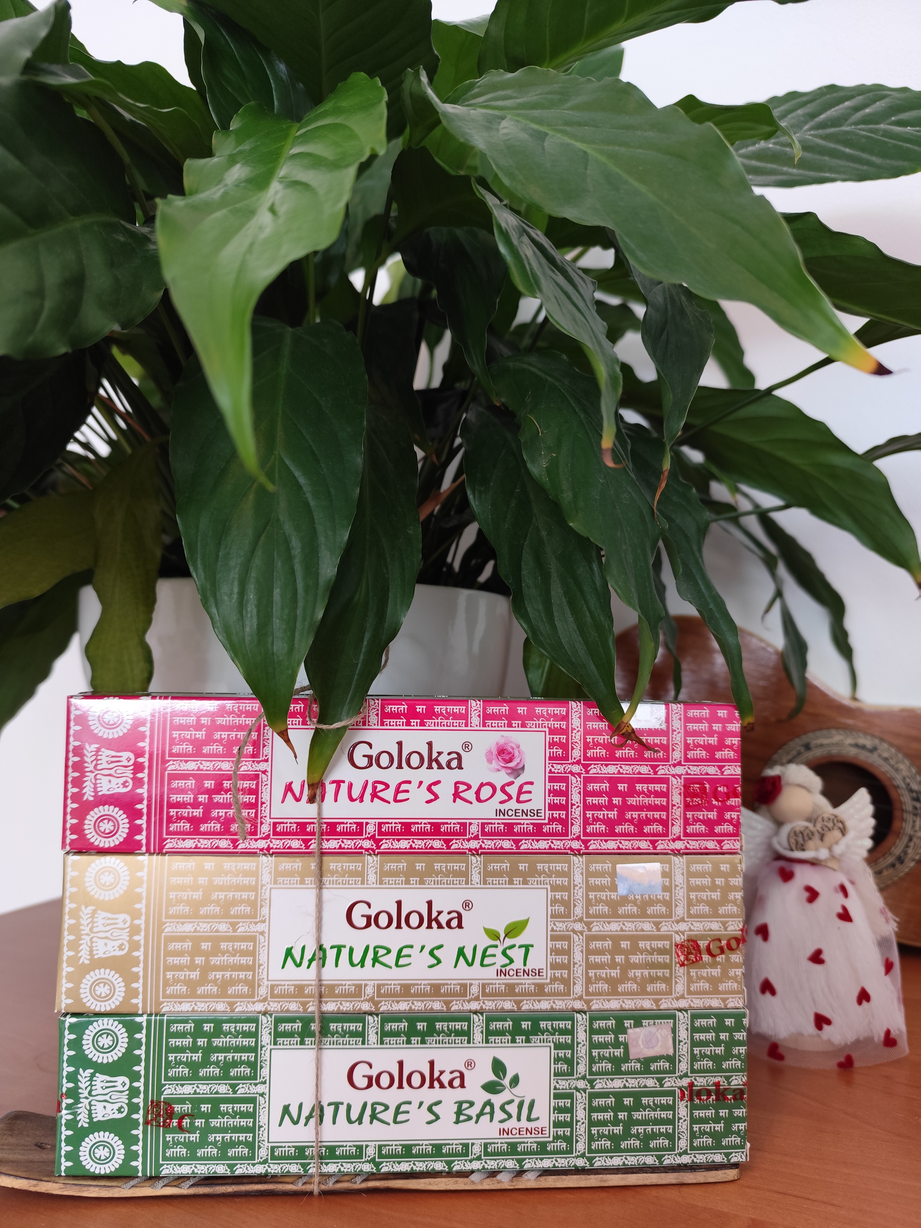 Dárková sada vonných tyčinek Goloka Nature’s + stojánek